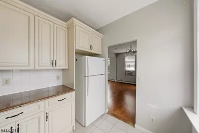 290 Ogden St, Orange, NJ 07050 - Photo 8