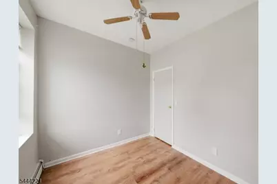 290 Ogden St #3B, Orange, NJ 07050 - Photo 4