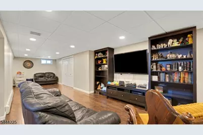 59 Mitchell Ave, Totowa, NJ 07512 - Photo 24