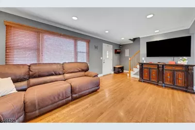 59 Mitchell Ave, Totowa, NJ 07512 - Photo 6