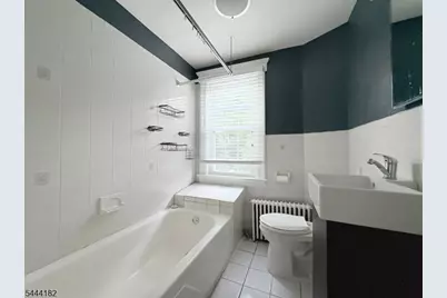 251 N 7th Ave, Manville, NJ 08835 - Photo 10