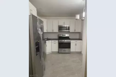 92 Callahan Ct, Newark, NJ 07103 - Photo 6