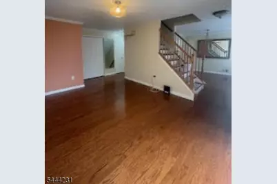 92 Callahan Ct, Newark, NJ 07103 - Photo 14