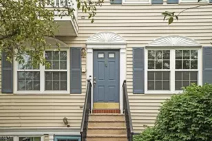 92 Callahan Ct, Newark, NJ 07103 - Photo 2