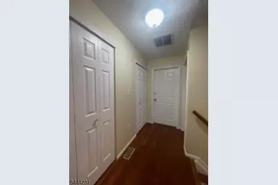 92 Callahan Ct, Newark, NJ 07103 - Photo 18