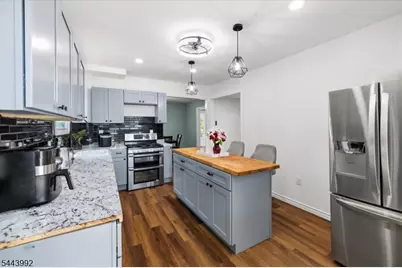 48 Laurel Ave, East Orange, NJ 07017 - Photo 10