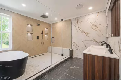 15 Edison St, Clifton, NJ 07013 - Photo 10