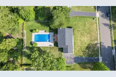 42 Berkshire St, Hanover Township, NJ 07981 - Photo 40