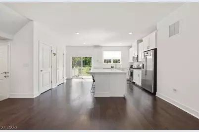 6 Coogan Ct, Morris Plains, NJ 07950 - Photo 10