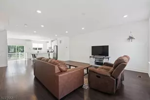 6 Coogan Ct, Morris Plains, NJ 07950 - Photo 12