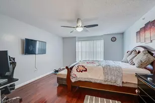 202 Prestwick Way, Edison Twp., NJ 08820 - Photo 22