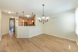 46 Devonshire Dr, Clifton, NJ 07013 - Photo 10