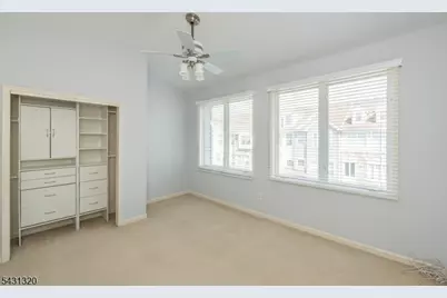 46 Devonshire Dr, Clifton, NJ 07013 - Photo 16