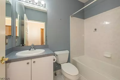 46 Devonshire Dr, Clifton, NJ 07013 - Photo 18