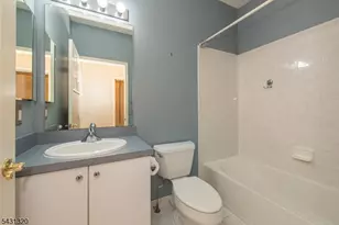 46 Devonshire Dr, Clifton, NJ 07013 - Photo 18