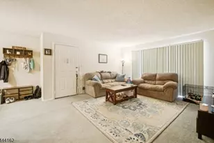 269 English Pl, Bernards Township, NJ 07920 - Photo 4