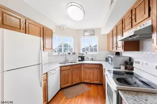 8 Bentley Ct, Bedminster Township, NJ 07921 - Photo 8