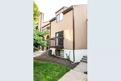 49 Bennington Sq, Washington Township, NJ 07840 - Photo 2