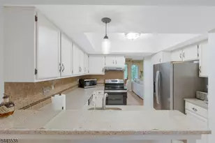 23 Eton Ct, Bedminster Township, NJ 07921 - Photo 6