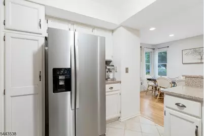 23 Eton Court, Bedminster Township, NJ 07921 - Photo 4
