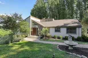 2 Springdale Ln, Warren Township, NJ 07059 - Photo 2