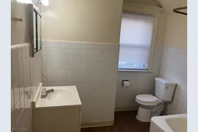 407 William St, East Orange, NJ 07017 - Photo 2