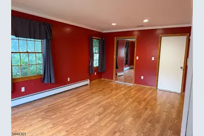 159 Sherwood Ave, Teaneck Township, NJ 07666 - Photo 8
