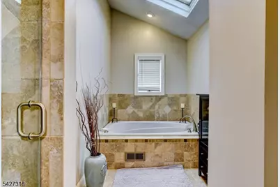 52 Ashburn Rd, Wayne, NJ 07470 - Photo 28