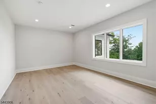 180 Round Top Rd, Bernardsville, NJ 07924 - Photo 18