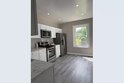 21 Reese Ct, Phillipsburg, NJ 08865 - Photo 2