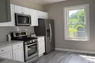 21 Reese Ct, Phillipsburg, NJ 08865 - Photo 2