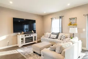 16 Marsh Wy, Mount Olive, NJ 07828 - Photo 6