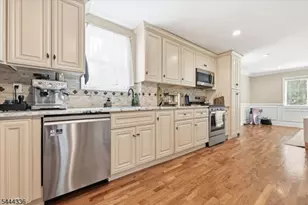 113 E Cedar St, Livingston, NJ 07039 - Photo 12