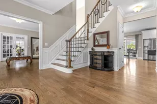 1 Thames Ln, Raritan Township, NJ 08822 - Photo 2