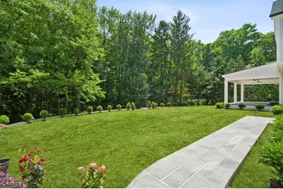 11 Addison Dr, Millburn, NJ 07078 - Photo 4