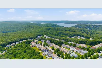 918 Timberline Dr, Jefferson Township, NJ 07849 - Photo 42