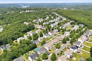 918 Timberline Dr, Jefferson Township, NJ 07849 - Photo 4