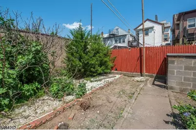 1029 E 19th St, Paterson, NJ 07501 - Photo 20
