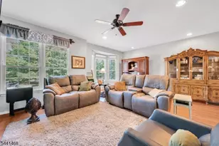20 Windham Ct, Raritan Township, NJ 08822 - Photo 14
