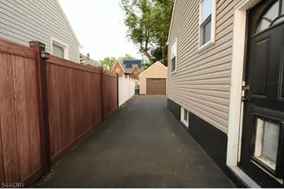 534 Monmouth Ave, Linden, NJ 07036 - Photo 30