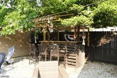 534 Monmouth Ave, Linden, NJ 07036 - Photo 4