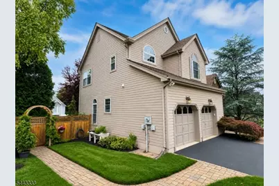 47 Kyle Dr, Lopatcong Township, NJ 08865 - Photo 2