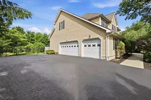 2 Ming Ct, Chester, NJ 07930 - Photo 50