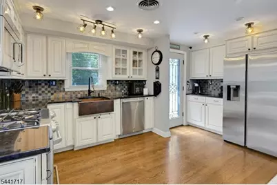 215 Mountainview Rd, Warren Township, NJ 07059 - Photo 14