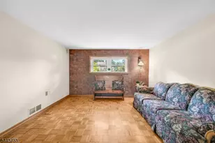 19 Lawrence Rd, Wayne, NJ 07470 - Photo 20