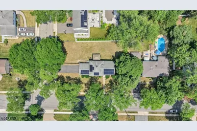 19 Lawrence Rd, Wayne, NJ 07470 - Photo 32