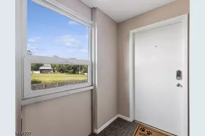 680 Union Ave #C3, Belleville Twp., NJ 07109 - Photo 2