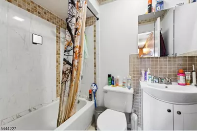 680 Union Ave #C3, Belleville Twp., NJ 07109 - Photo 20