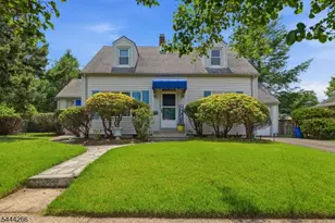 35 Passaic Ave, Woodland Park, NJ 07424 - Photo 2