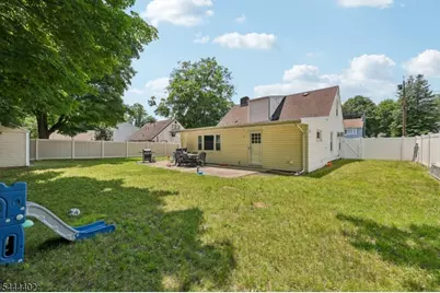 35 Spruce Rd, Pompton Lakes, NJ 07442 - Photo 22